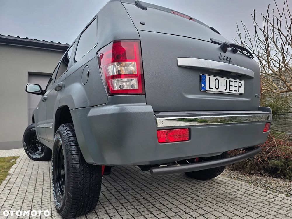 Jeep Grand Cherokee - 29