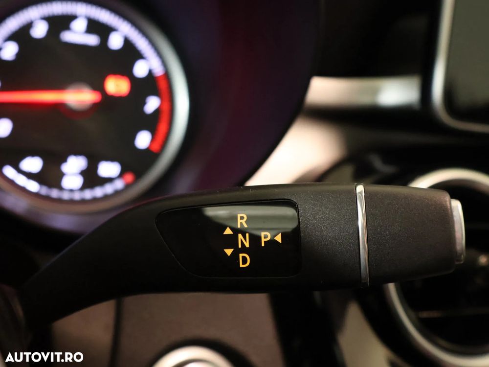 Mercedes-Benz C 180 Coupe 9G-TRONIC - 30