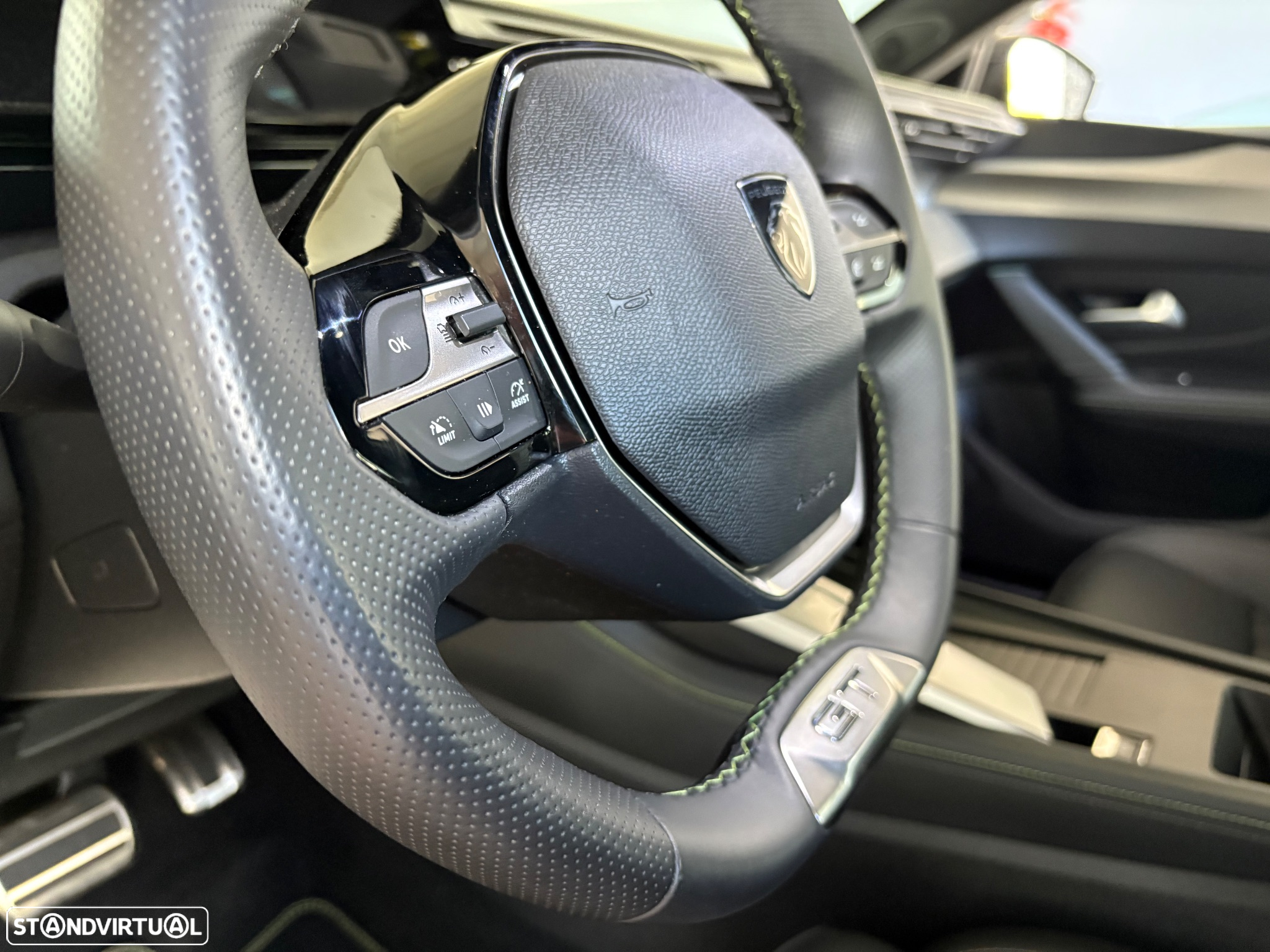 Peugeot 408 1.6 Hybrid GT e-EAT8 - 11