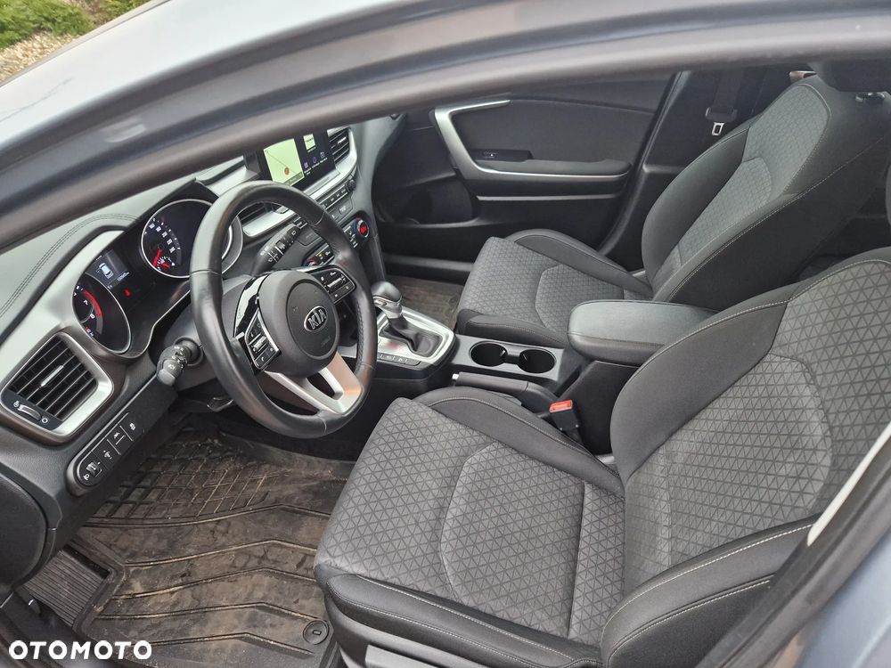 Kia Ceed - 14
