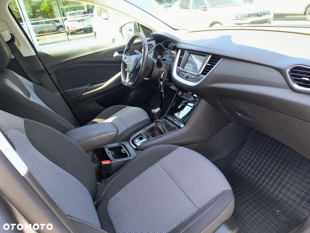 Opel Grandland X 1.2 T Enjoy S&S - 9