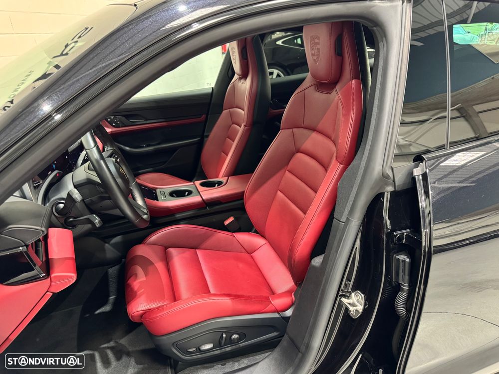 Porsche Taycan 4S - 22