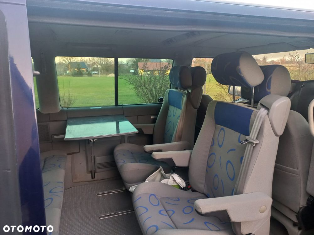 Volkswagen Multivan - 22