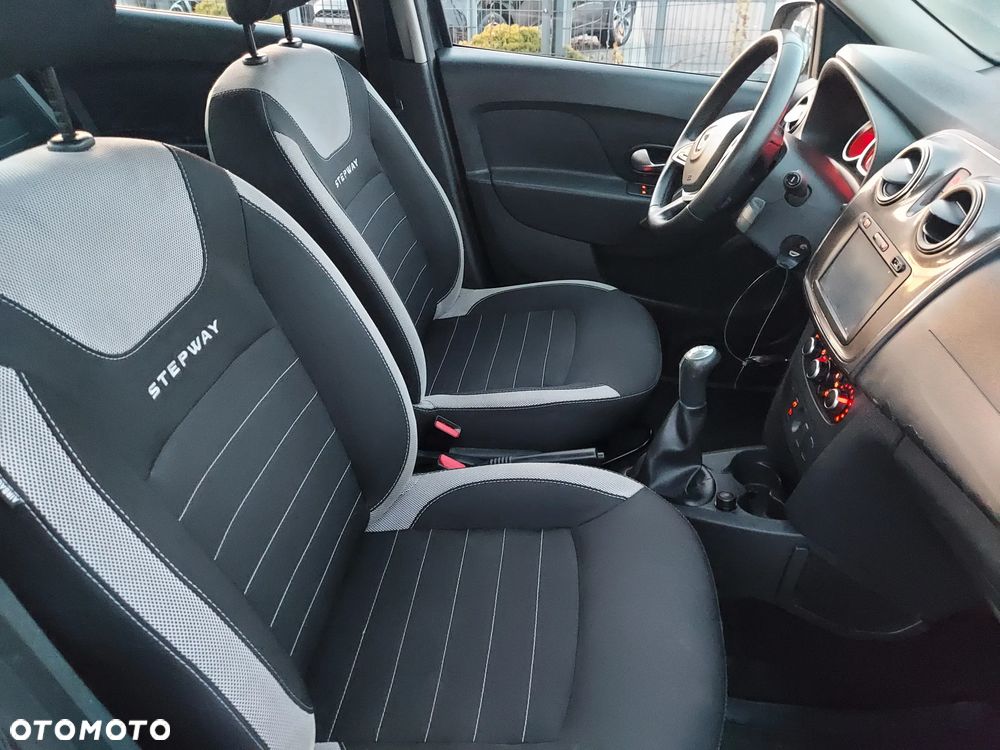 Dacia Sandero Stepway TCe 90 (S&S) Prestige - 17