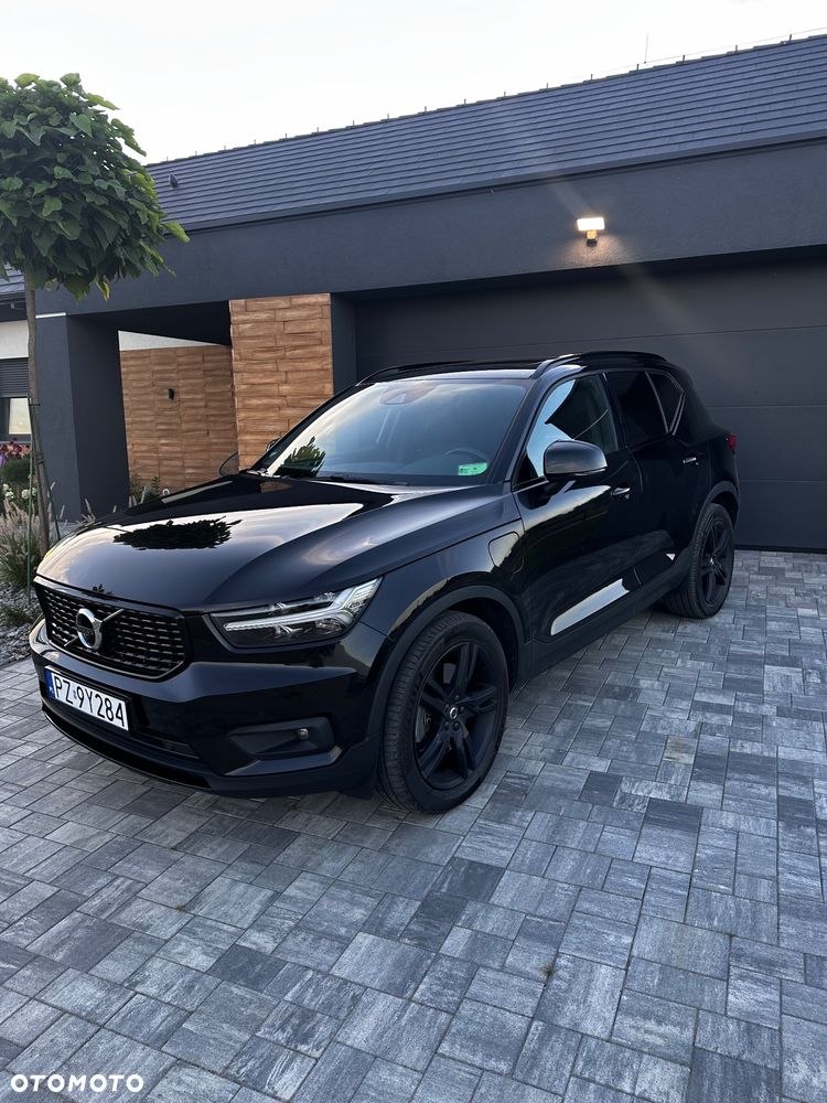 Volvo XC 40 T5 Plug-In Hybrid R-Design - 2