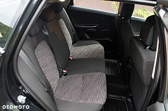 Kia Ceed - 22