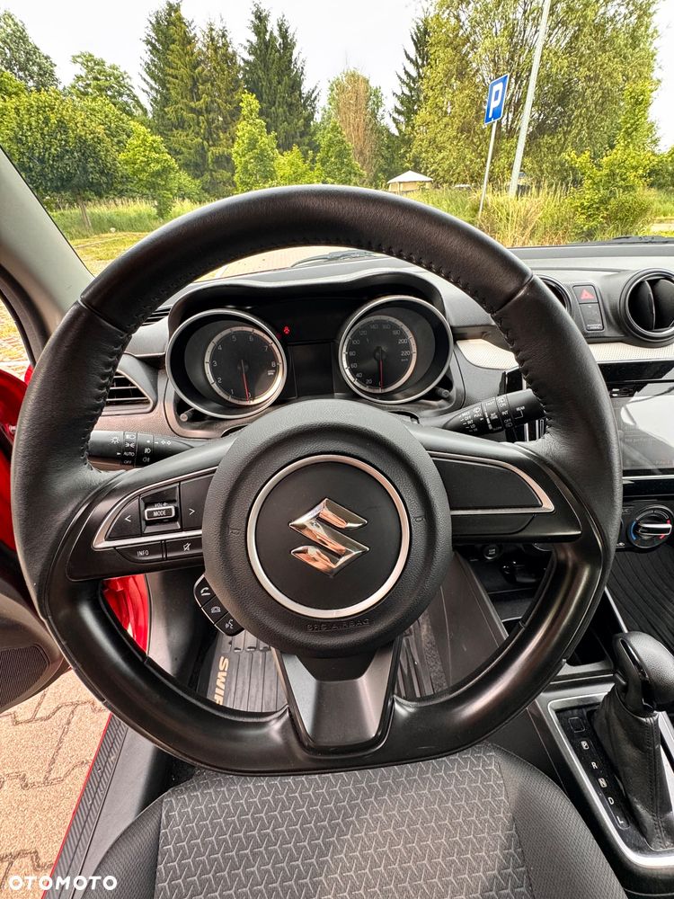 Suzuki Swift 1.2 Premium Plus CVT - 22