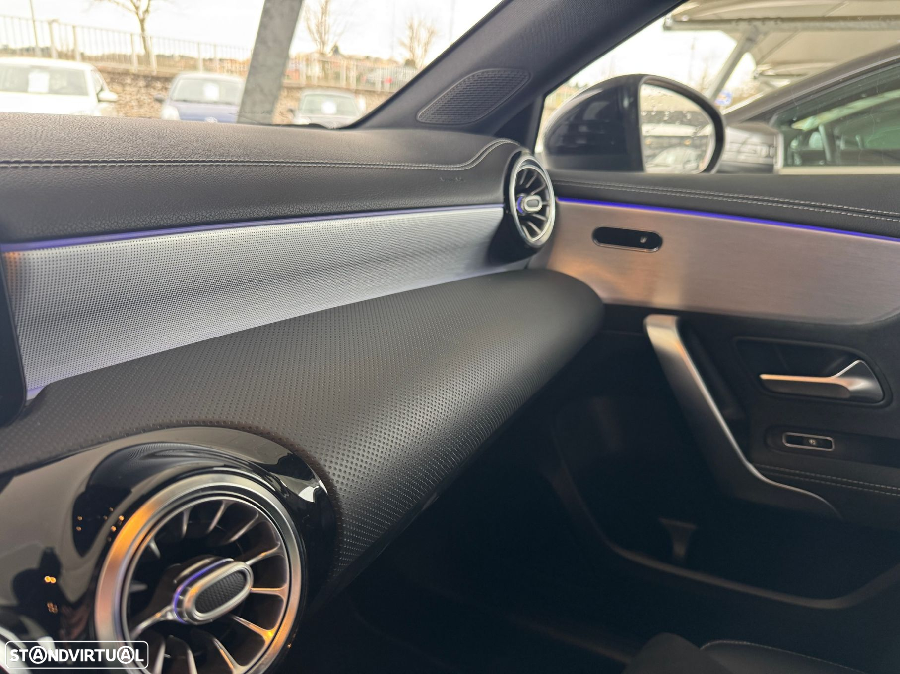 Mercedes-Benz A 250 e AMG Line - 19