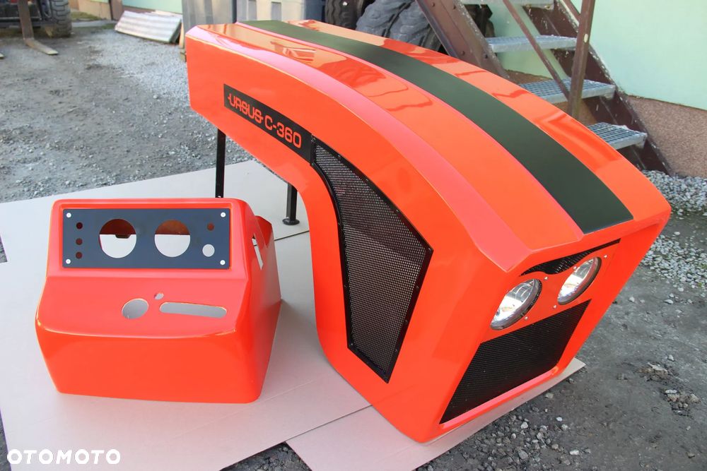 Kabina do ciągnika C-360 D-Lux z błotnikami + maska model Retro - 7