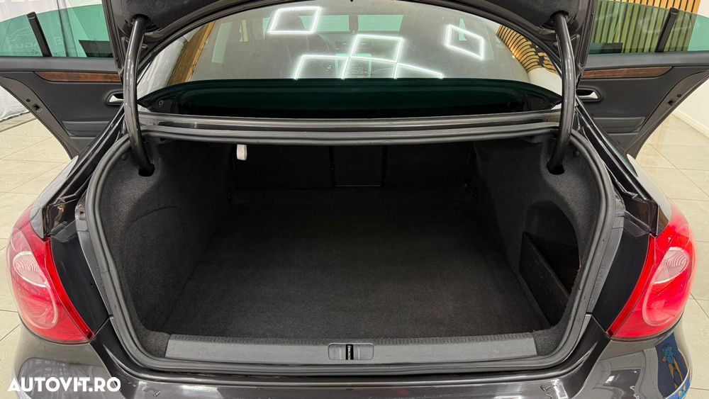 Volkswagen Passat CC 1.8 TSI DSG Exclusive - 17