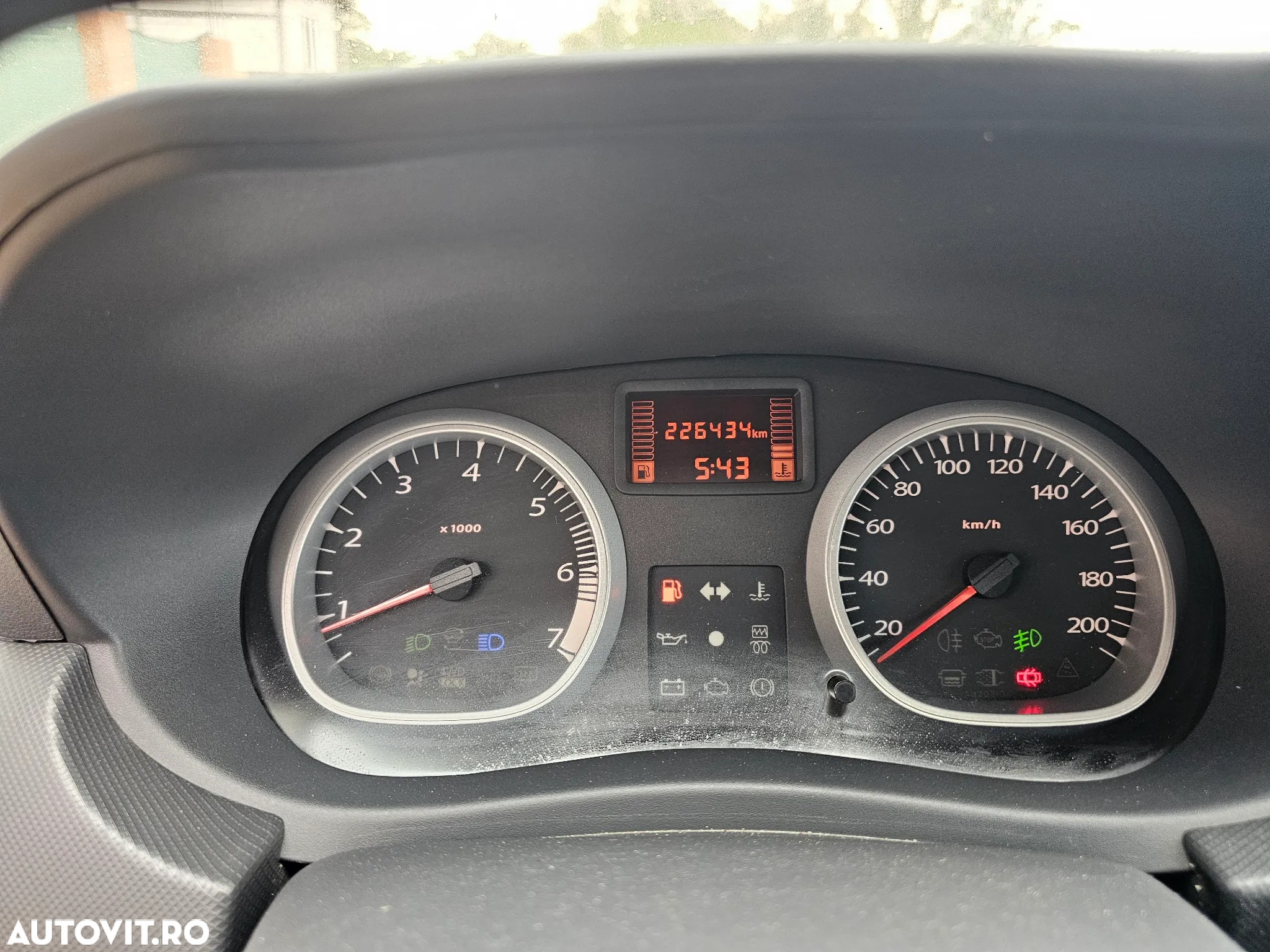 Dacia Duster 1.5 dCi 4x2 Laureate - 8