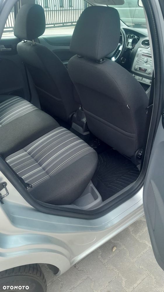 Ford Focus 1.6 TDCi Ambiente - 5