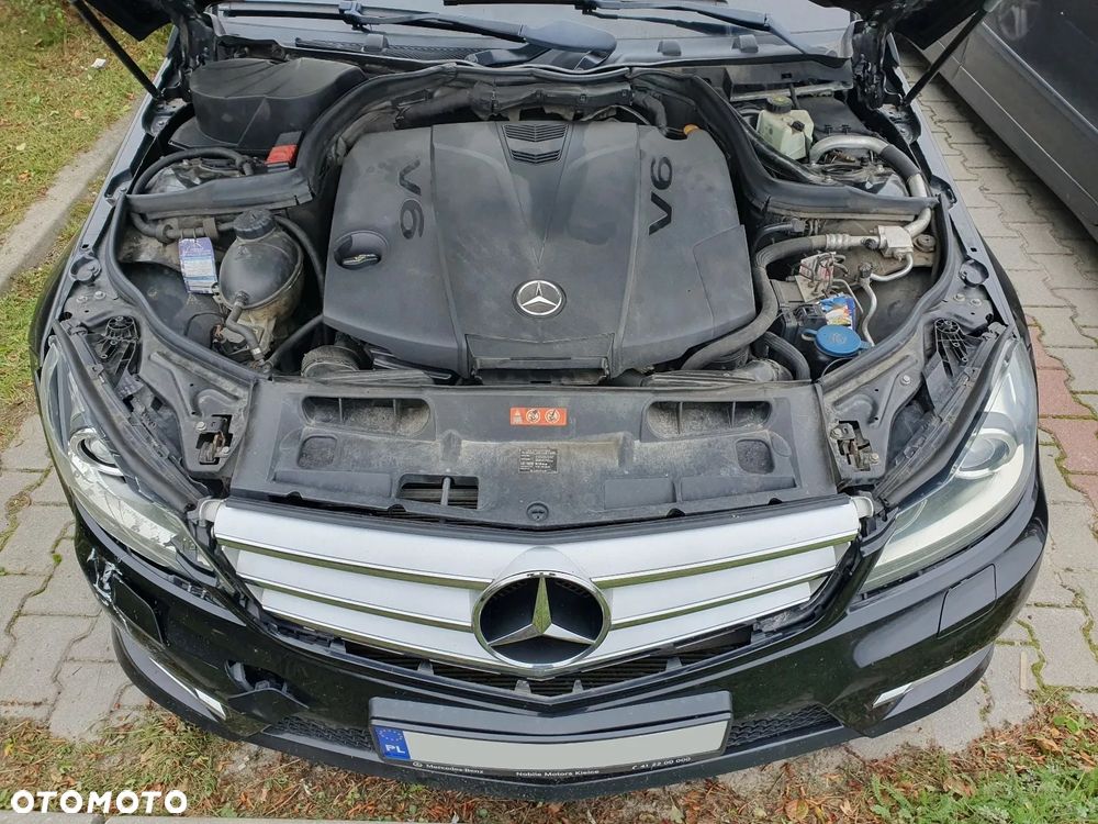Mercedes-Benz Klasa C 300 CDI BlueEff 4-Matic Avantgarde - 8