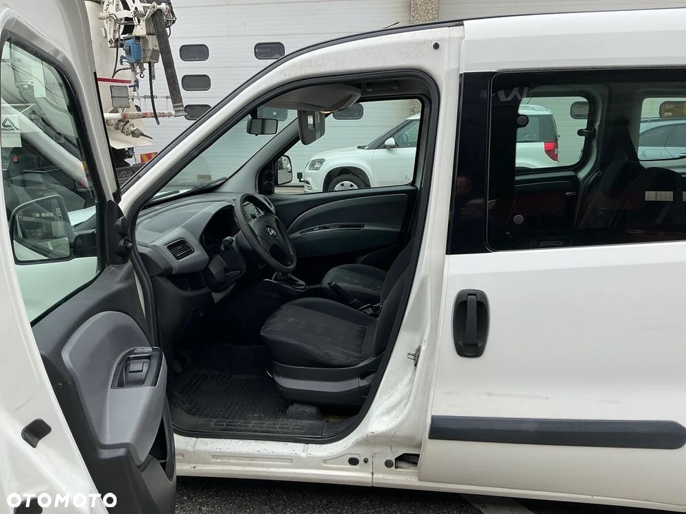 Opel Combo - 9