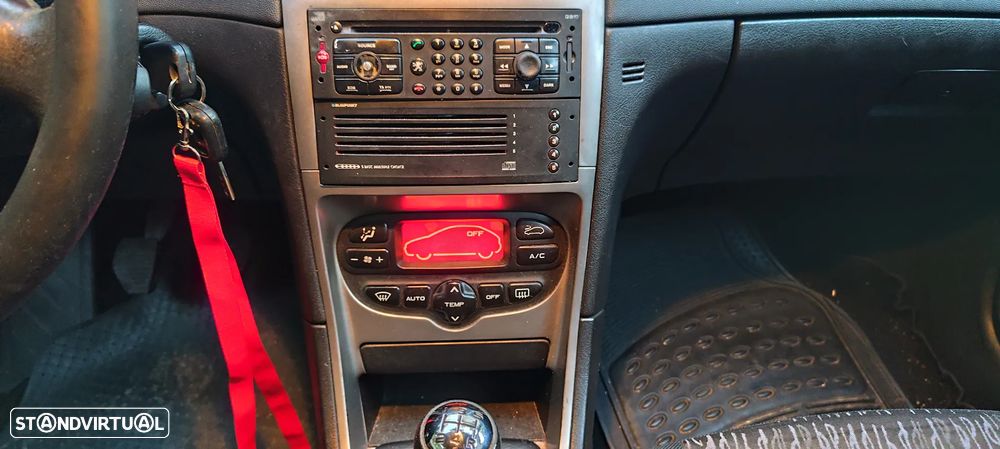 Peugeot 307 Break 1.4 16V Navtech - 7