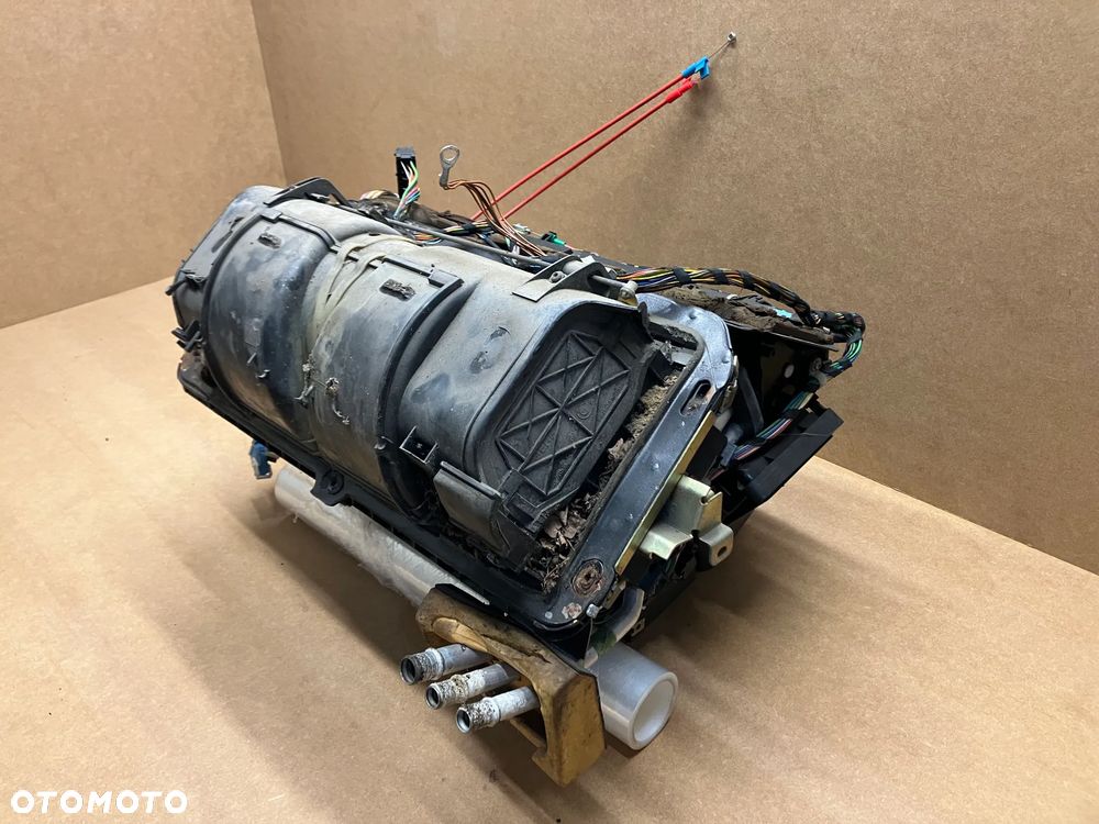 NAGRZEWNICA KOMBAJN KLIMATRONIK DMUCHAWA BMW E34 OEM 8391160 - 8
