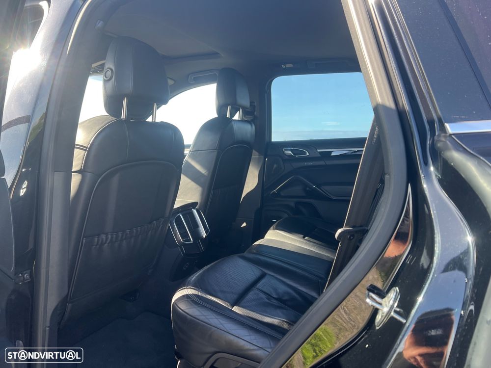 Porsche Cayenne II S - 19