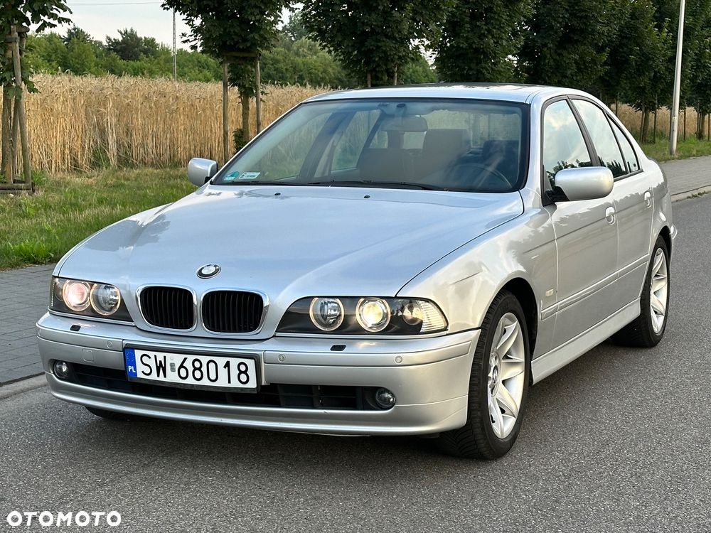 BMW Seria 5 520i - 4