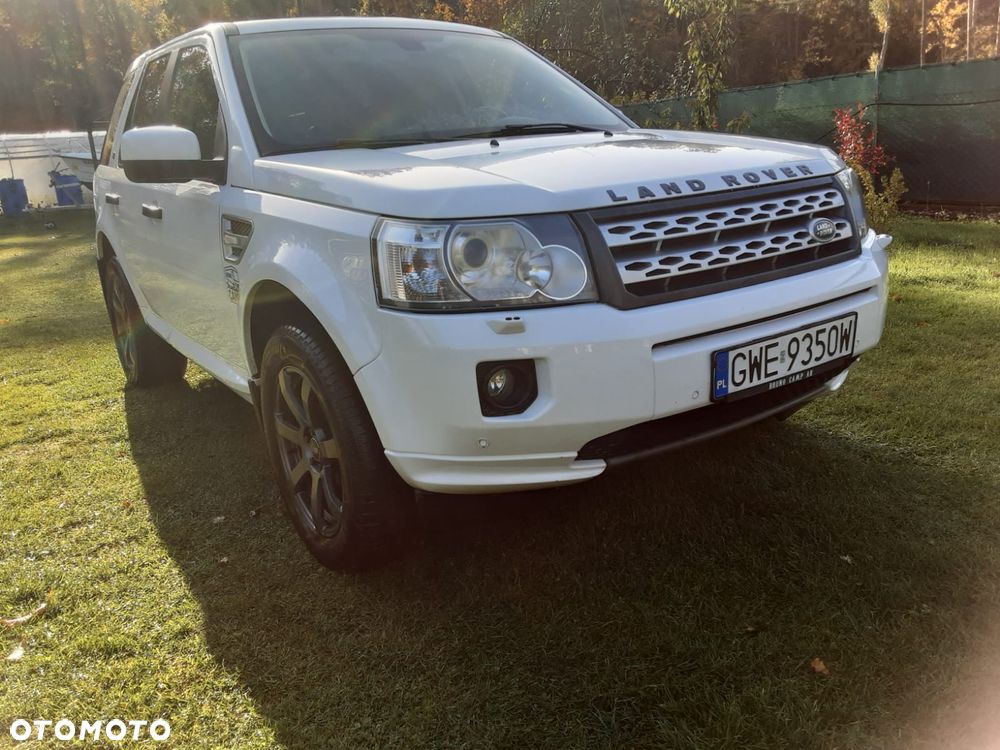 Land Rover Freelander 2011 photo 2
