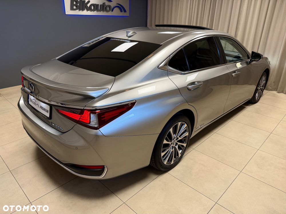 Lexus ES 300h Business Edition + - 3