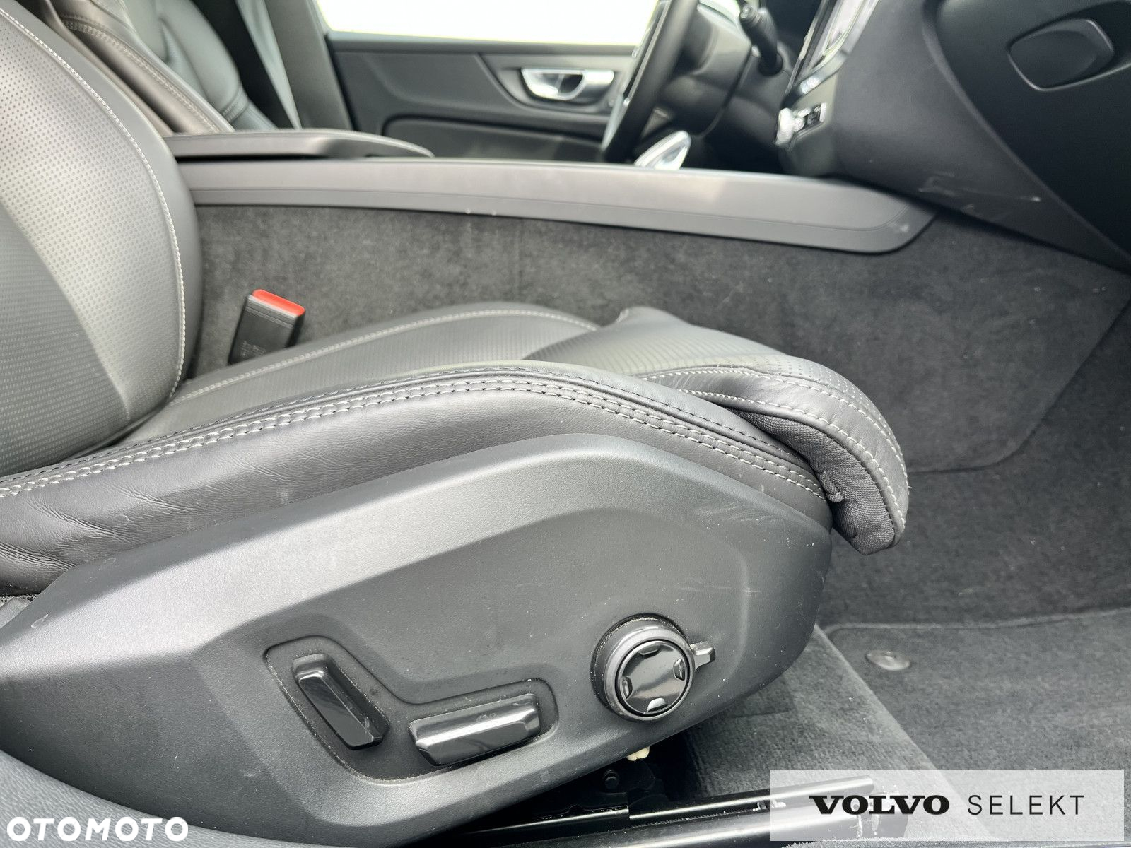 Volvo V60 Cross Country - 33