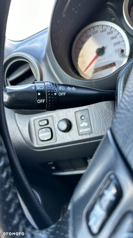 Toyota RAV4 2.0 VVT-i 4x4 - 29