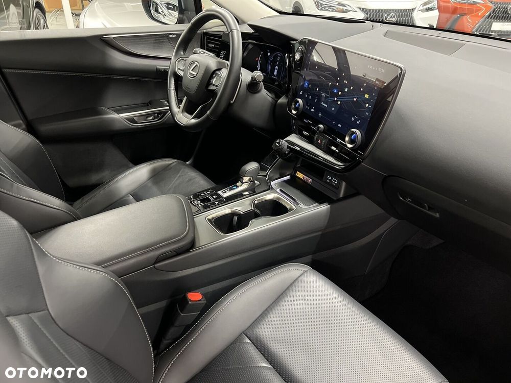 Lexus NX 350h Omotenashi AWD - 10