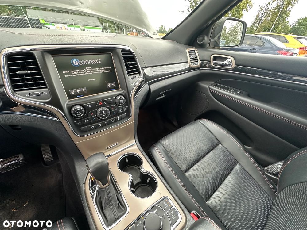 Jeep Grand Cherokee - 14