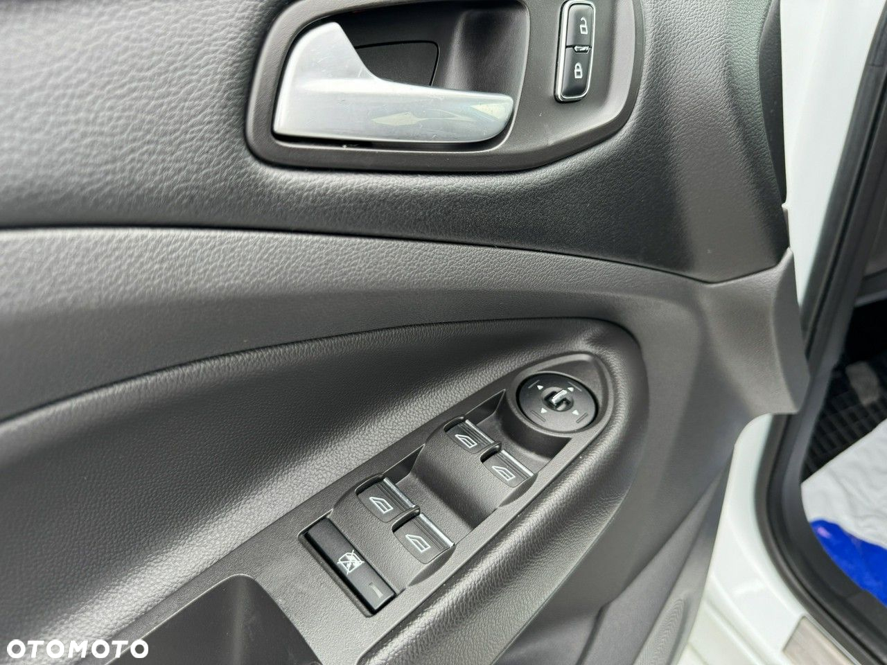 Ford Kuga 2.0 TDCi Titanium - 16