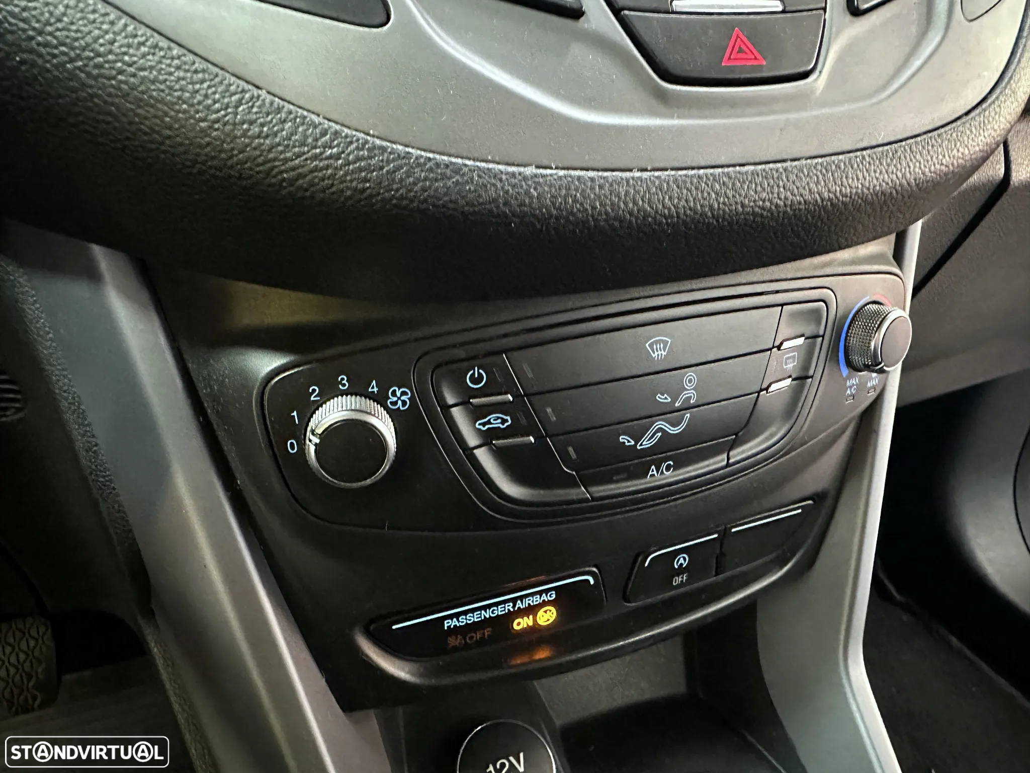 Ford B-Max 1.5 TDCi Titanium - 34