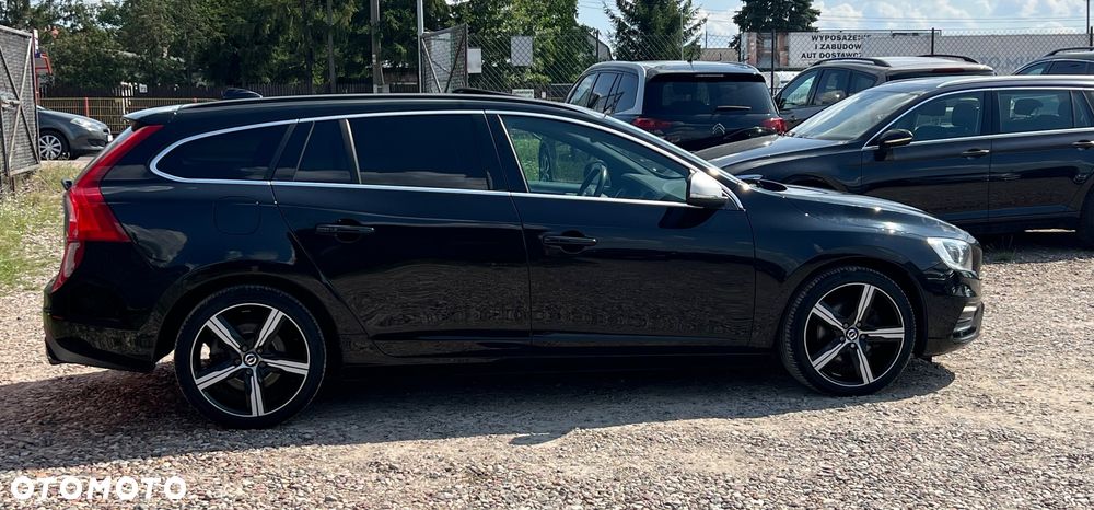 Volvo V60 D3 Drive-E R-Design Momentum - 3