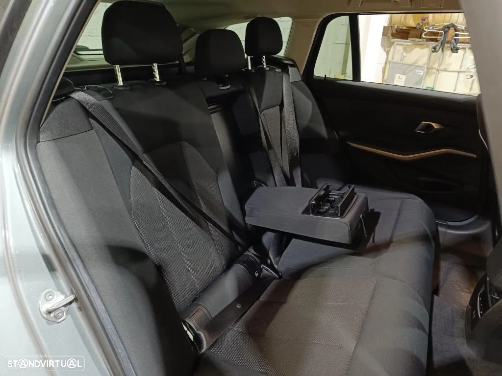 BMW 320 e Touring Auto - 6