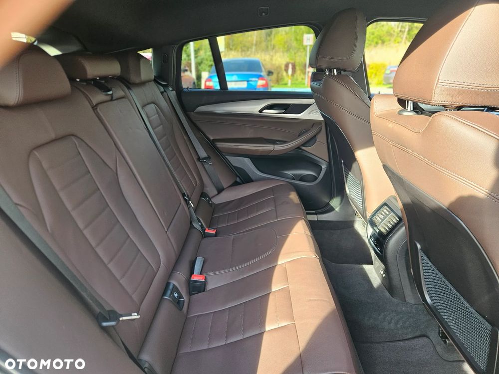 BMW X4 - 29