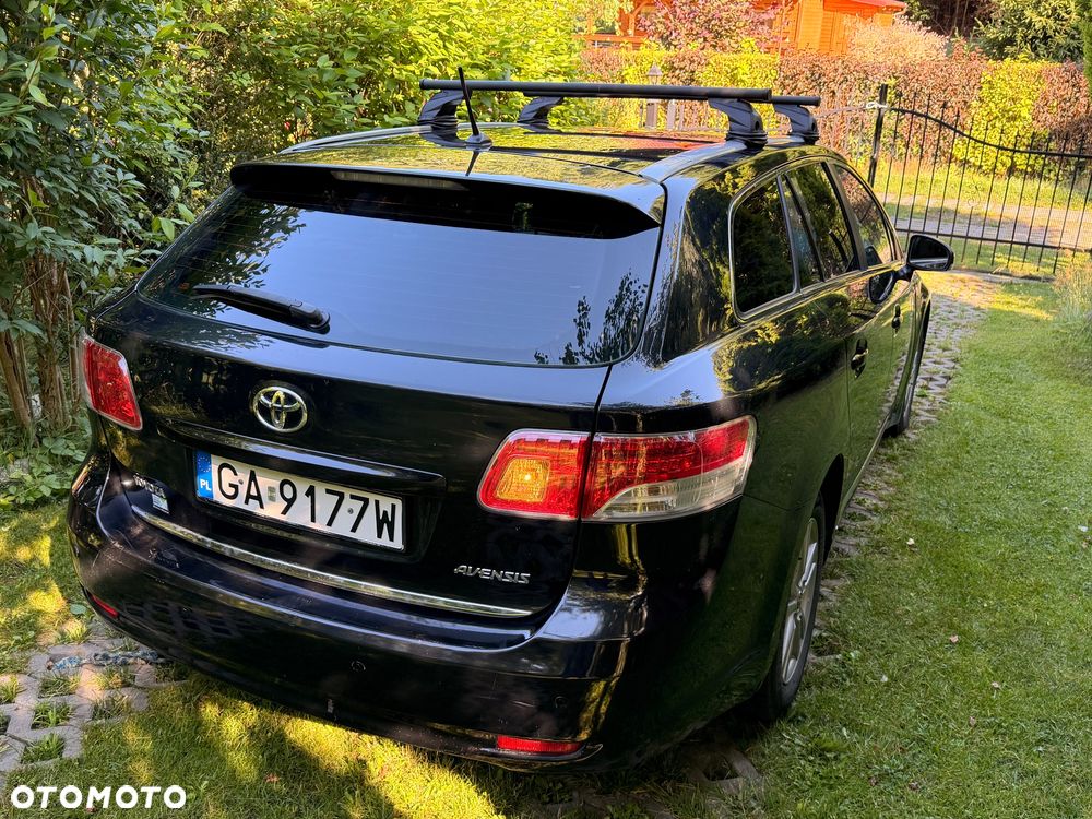 Toyota Avensis 1.8 Luna - 10