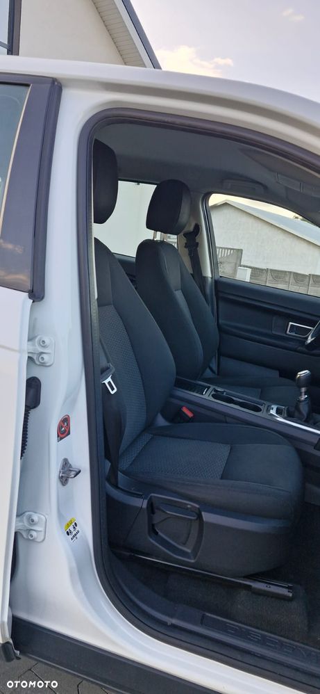 Land Rover Discovery Sport - 23