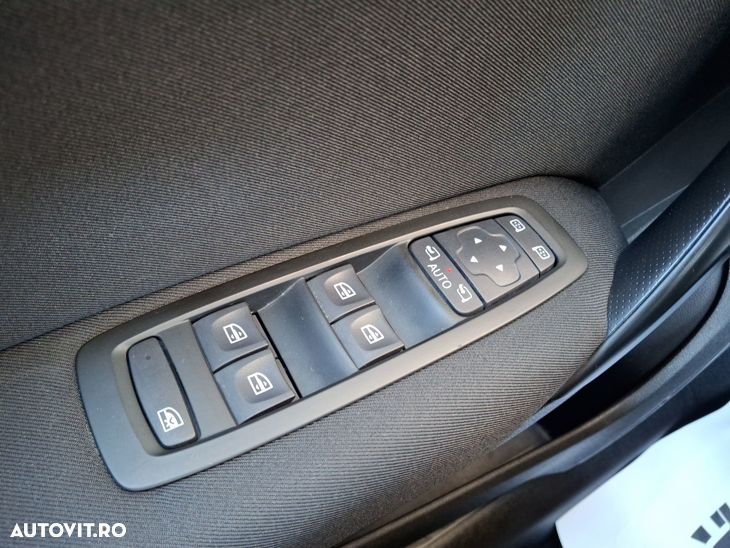 Renault Megane BLUE dCi 115 EDC LIMITED - 30
