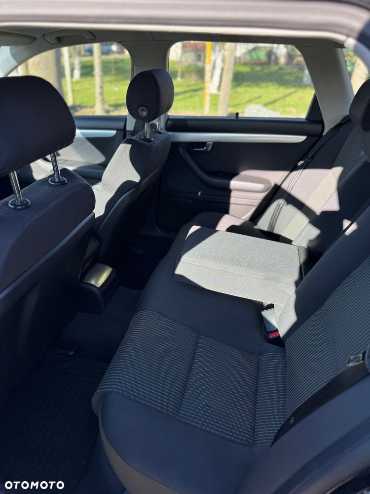Audi A4 Avant 2.0 TDI - 9