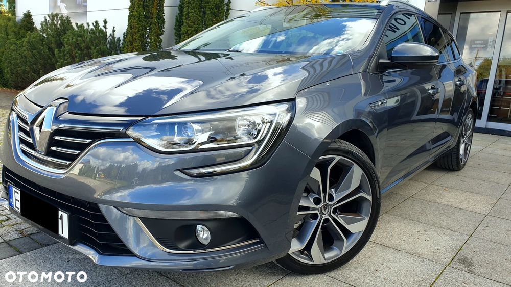 Renault Megane ENERGY TCe 130 EDC BOSE EDITION - 4