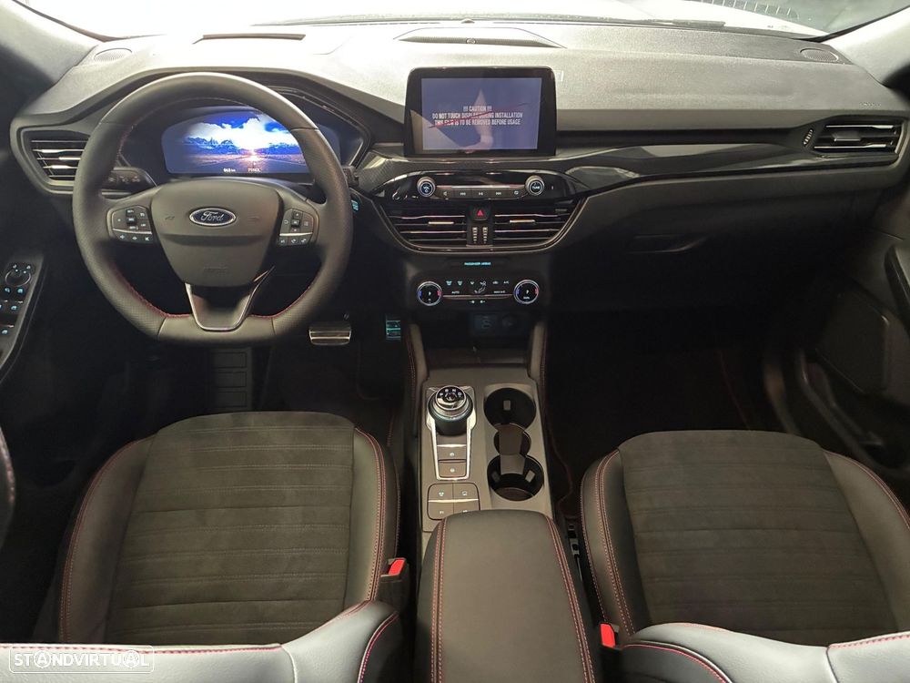 Ford Kuga - 37