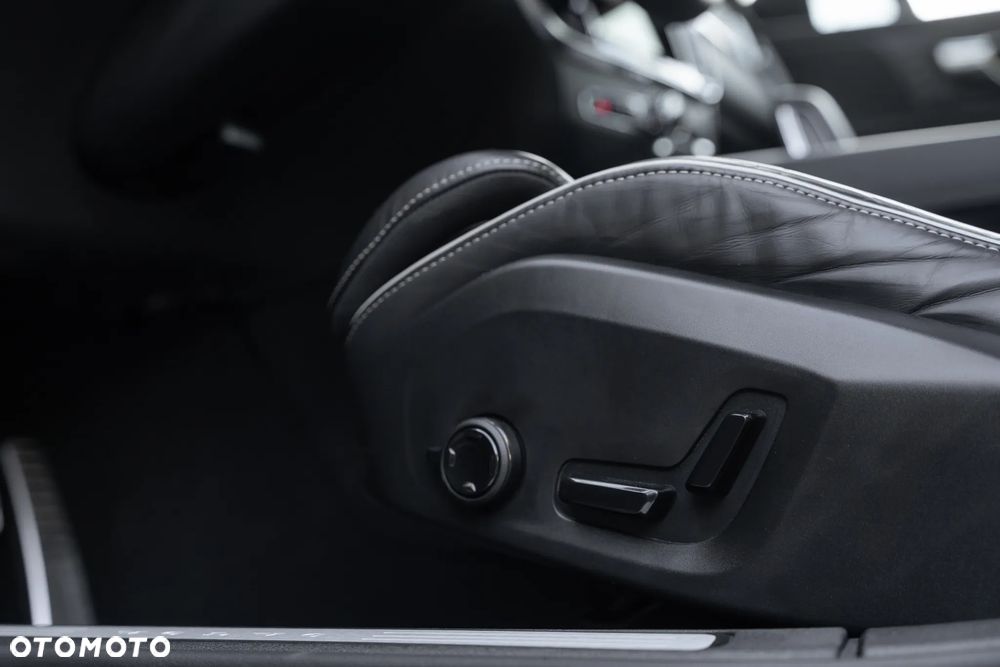 Volvo S60 B5 B AWD R-Design - 33