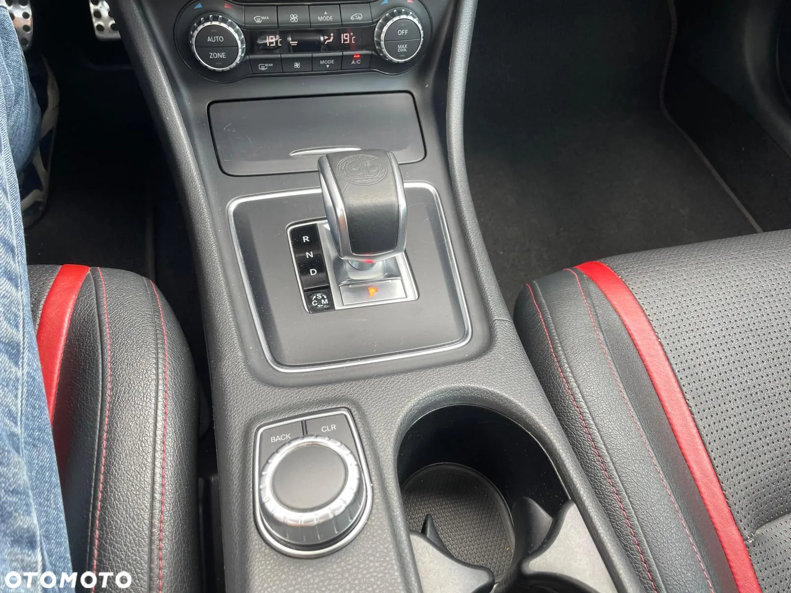Mercedes-Benz CLA AMG 45 4Matic 7G-DCT - 26