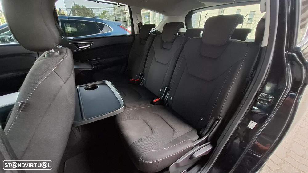 Ford S-Max - 26