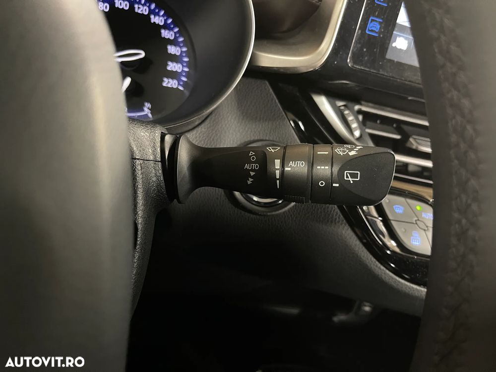 Toyota C-HR Lounge - 18