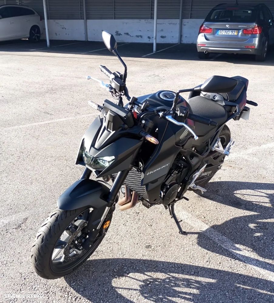 Honda CB 750 HORNET - 4