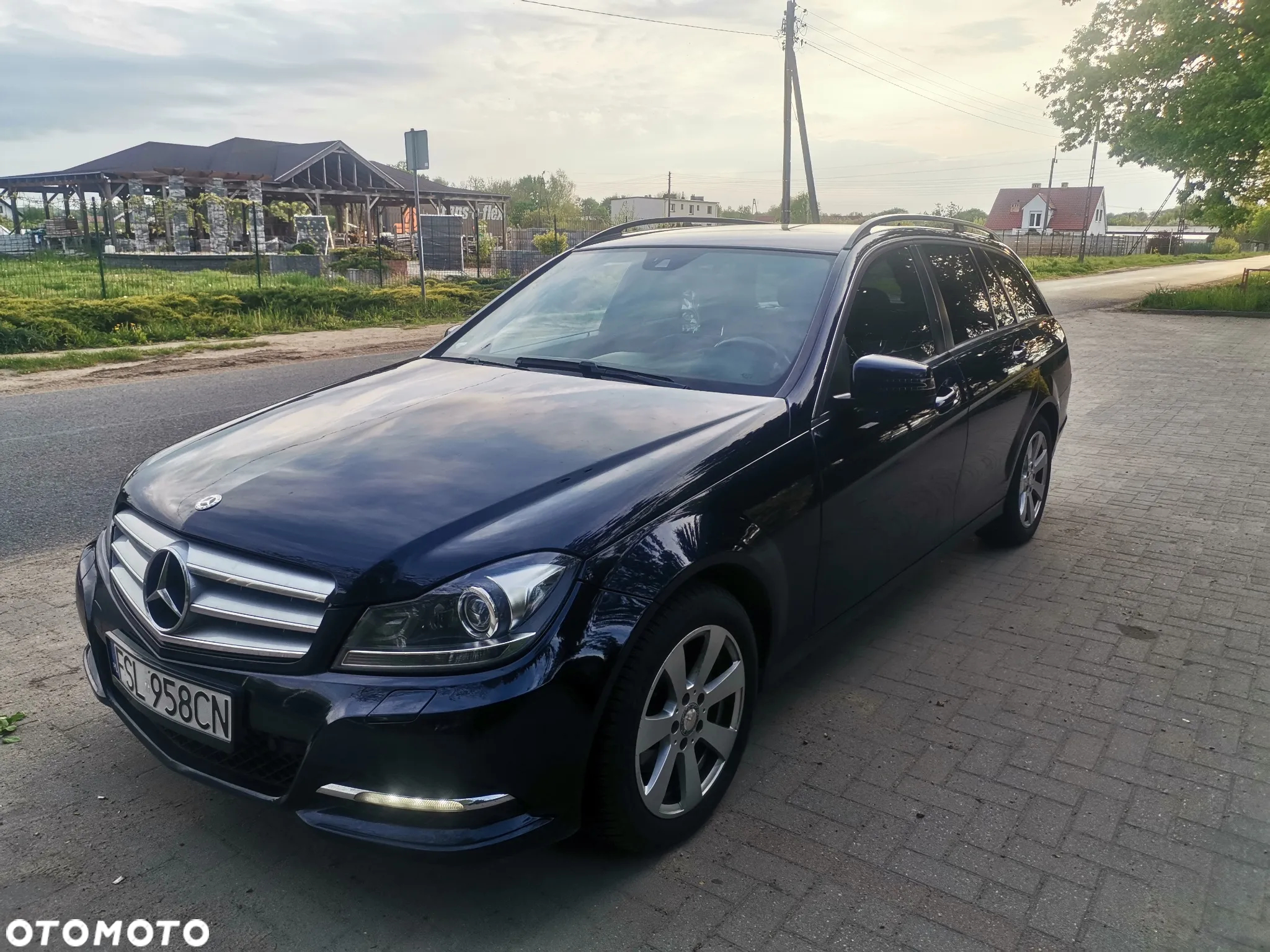 Mercedes-Benz Klasa C 220 CDI BlueEff Avantgarde - 15