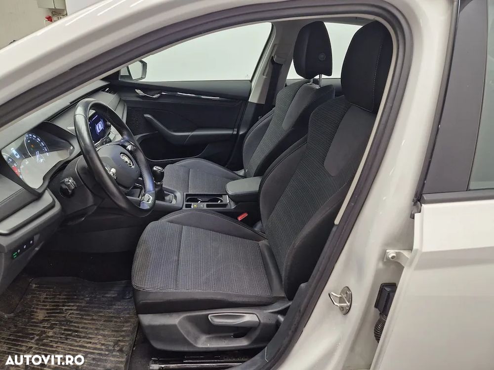 Skoda Octavia 2.0 TDI Ambition - 6