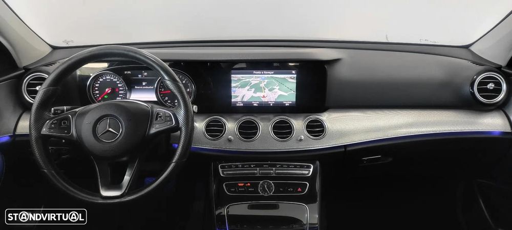 Mercedes-Benz E 220 d Avantgarde - 25