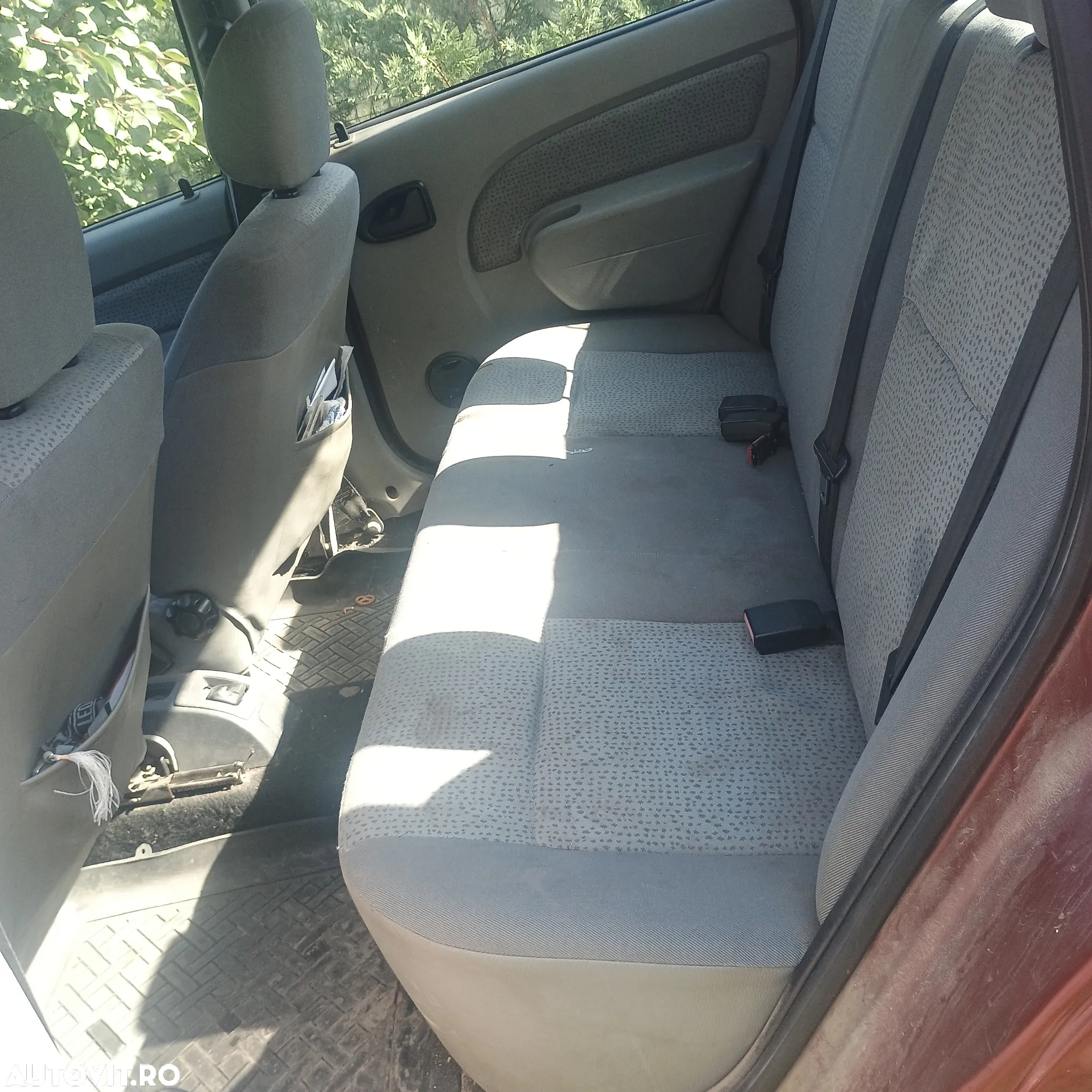 Dacia Logan 1.6 MPI Laureate - 3