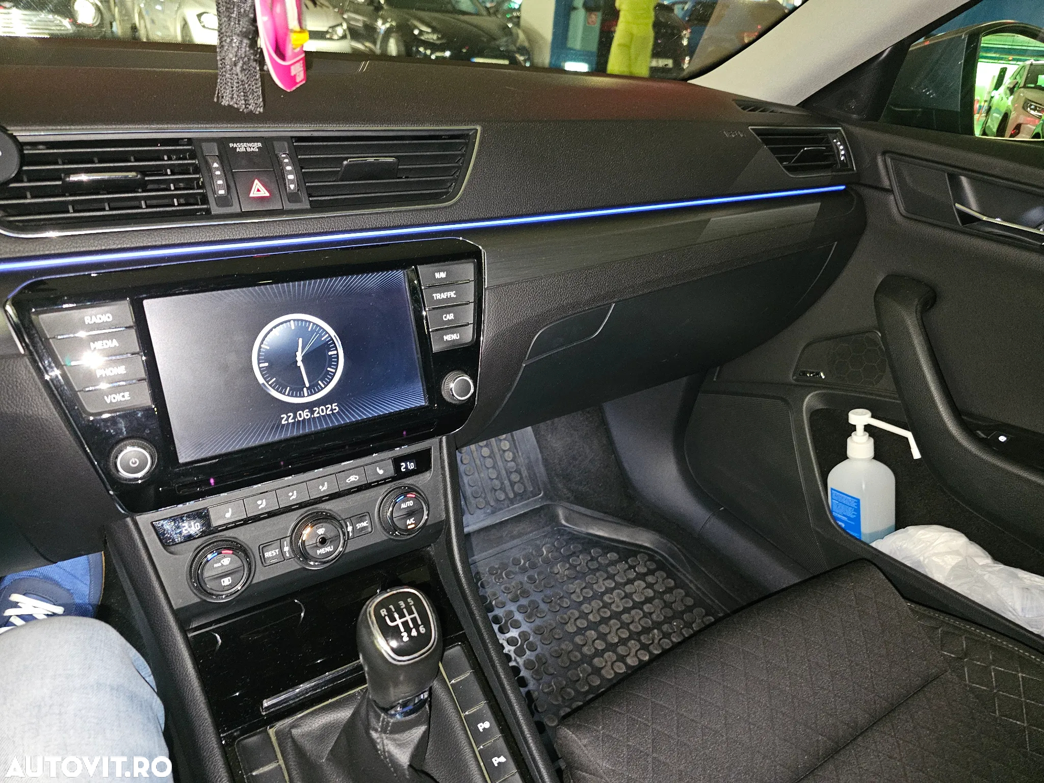 Skoda Superb 1.6 TDI Ambition - 14