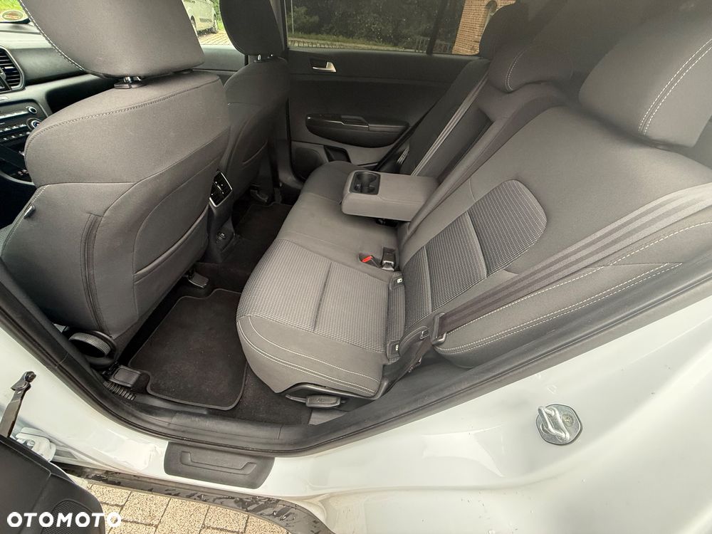 Kia Sportage 1.6 T-GDI AWD Spirit - 13